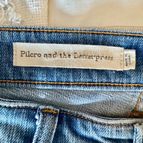 Pilcro Anthropologie Slim Boyfriend Light Wash Gold Embroidered Jeans - Picture 11 of 16